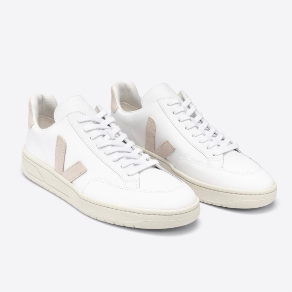 Veja V-12 Leather White Sable Size 39 UK, Size 8 US
